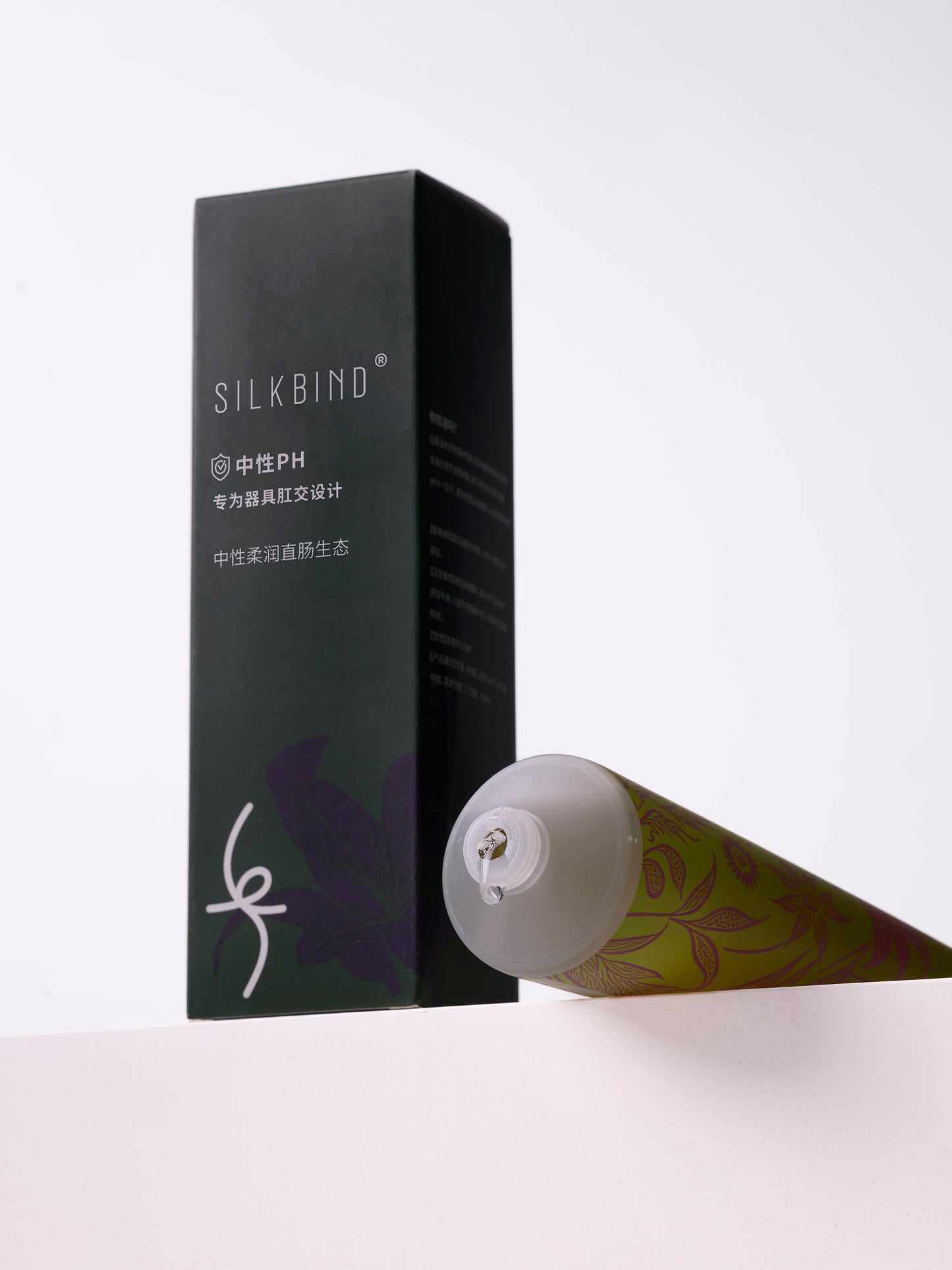 SilkBind Intimate Lubricant · V / A